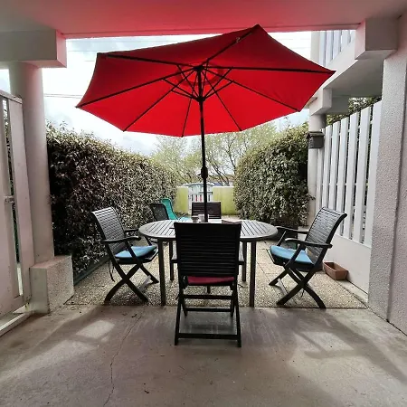 2 Pieces - 4 Pers - Terrasse - Proche Port De La Cotiniere, Et Commerces - Fr-1-246a-225 *