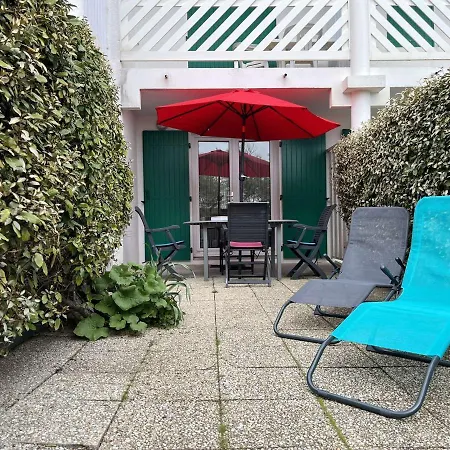 2 Pieces - 4 Pers - Terrasse - Proche Port De La Cotiniere, Et Commerces - Fr-1-246a-225 Apartment